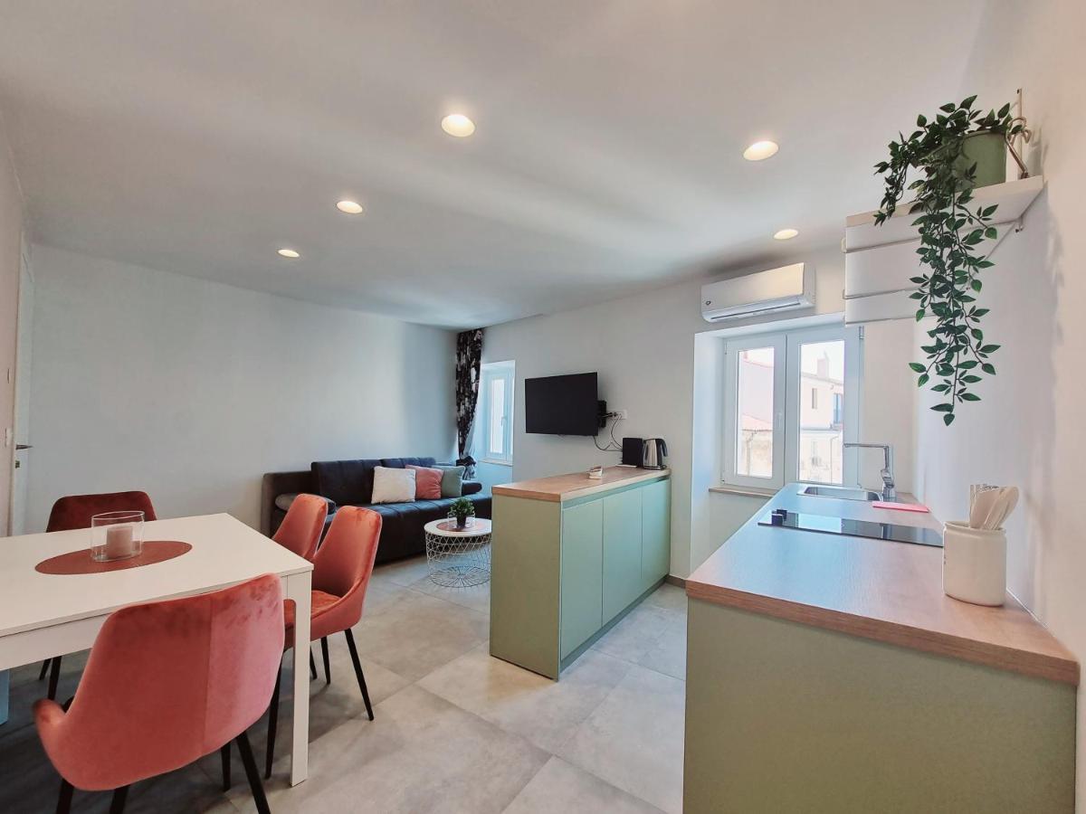 As Deluxe Apartments بيران المظهر الخارجي الصورة