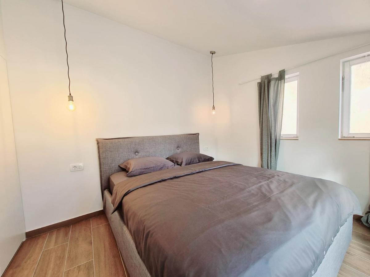 As Deluxe Apartments بيران المظهر الخارجي الصورة